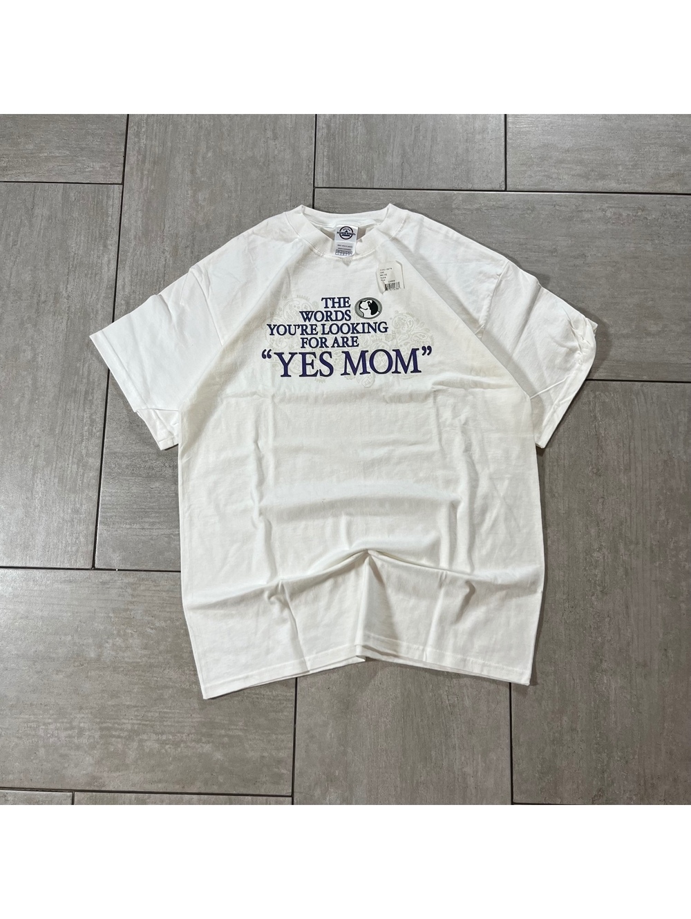 Delta Magnum Weight White Graphic Yes Mom T-Shirt Large